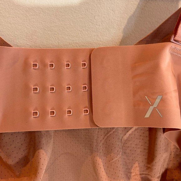 KNIX Sz 6 Bra V-Neck Underwire Free Removable Pads Adjustable Straps & Back NEW - Picture 5 of 8